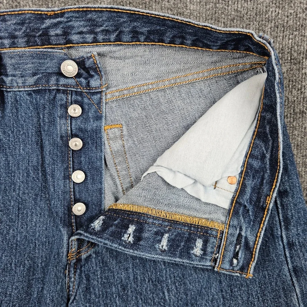 Levis 501 Original Fit Jeans Men's 33x32 Straight Leg Button Fly Denim Dark Wash